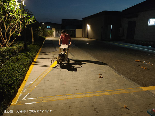 無錫道路劃線,無錫道路劃線施工隊(duì)找飛揚(yáng)市政